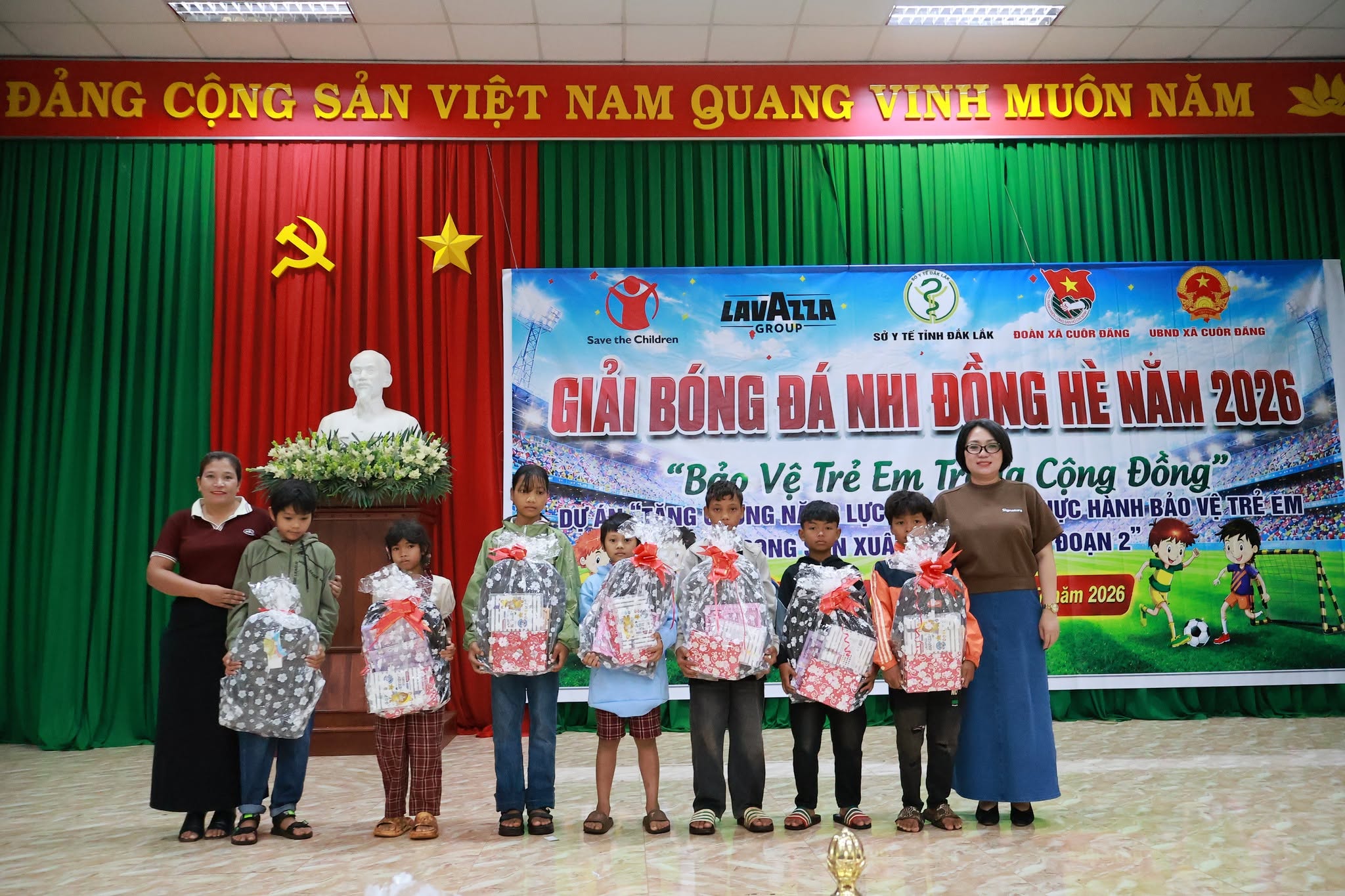 Khai mạc giải bóng đá Nhi đồng hè năm 2026 thuộc dự án “Tăng cường năng lực và thúc đẩy bảo vệ trẻ em trong vùng sản xuất cà phê, giai đoạn 2”