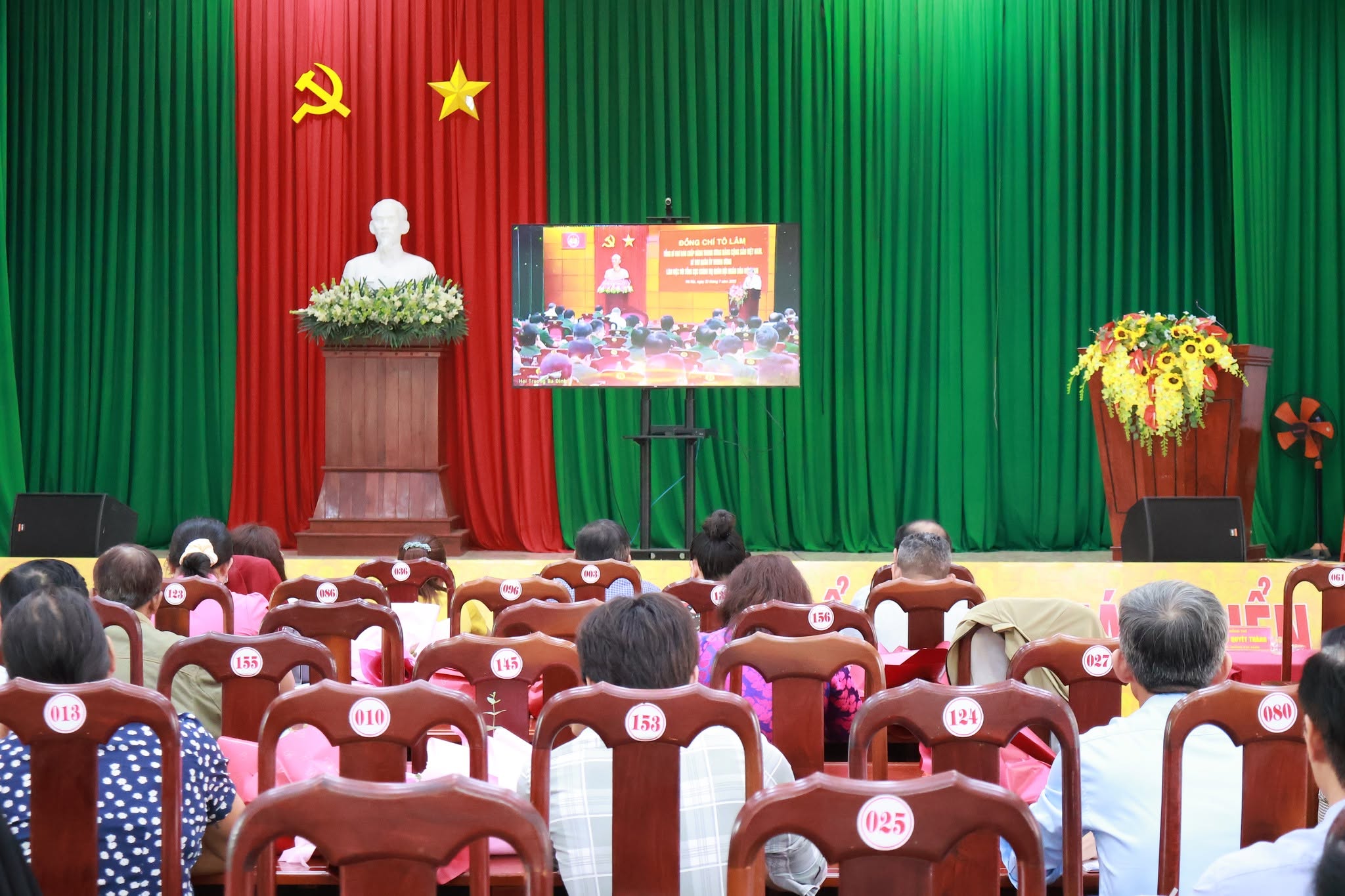 quang-canh-truc-tuyen