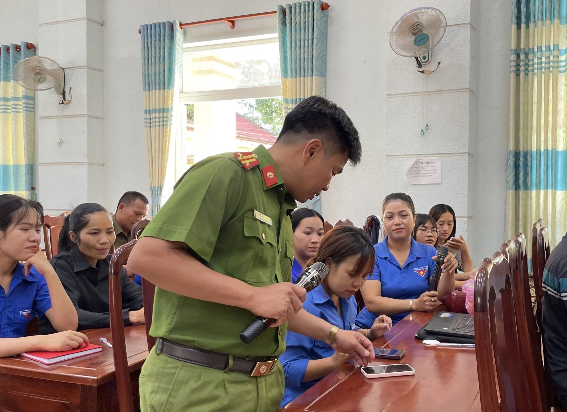 UBND xã Cuôr Đăng tập trung chỉ đạo đẩy mạnh công tác chuyển đổi số