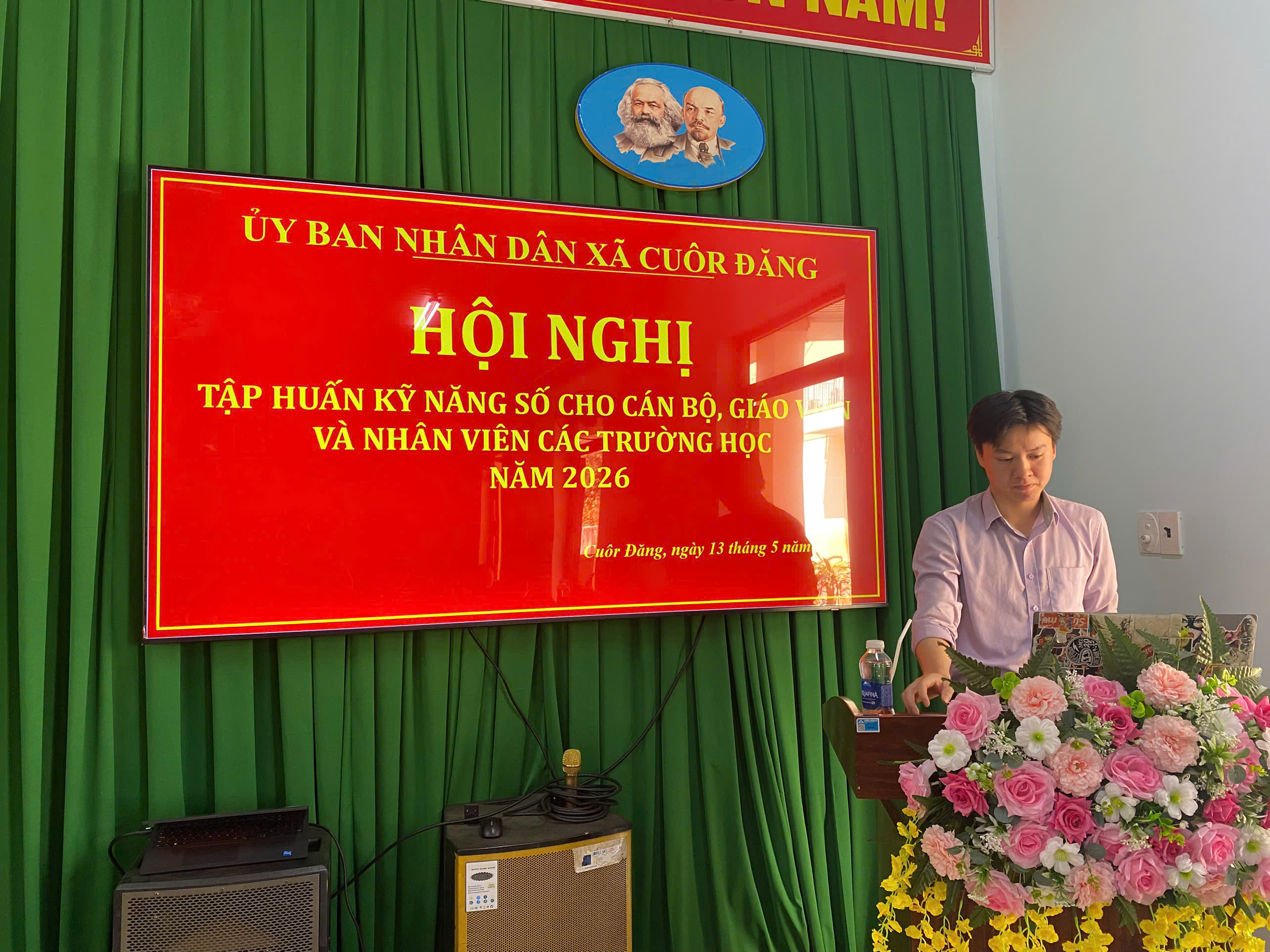 Hội nghị tập huấn kỹ năng số cho cán bộ, giáo viên và nhân viên các trường học trên địa bàn xã năm 2026