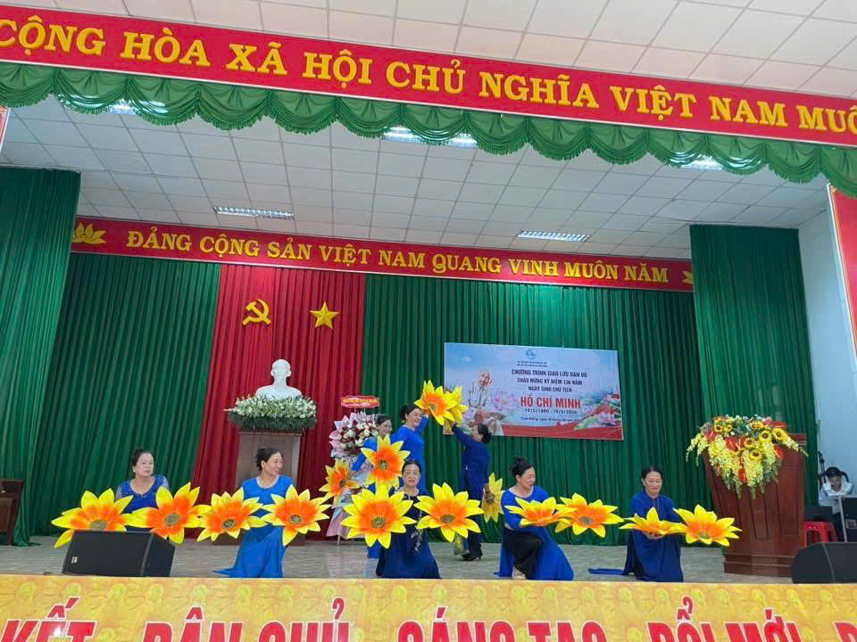 Hội LHPN xã Cuôr Đăng tổ chức chương trình giao lưu dân vũ chào mừng kỷ niệm 136 năm Ngày sinh Chủ tịch Hồ Chí Minh (19/05/1980 – 19/05/2026)