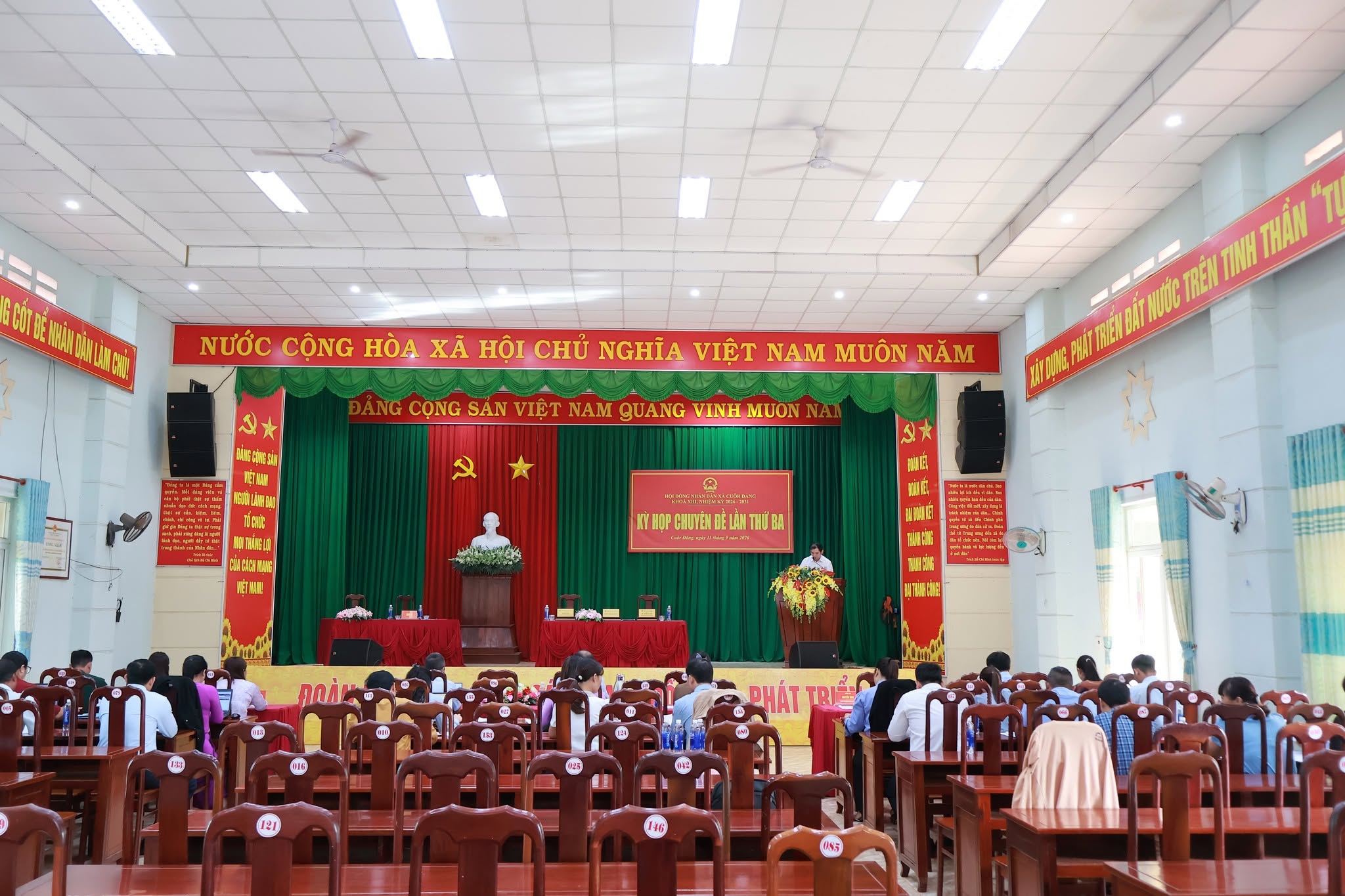 Hội đồng nhân dân xã Cuôr Đăng tổ chức Kỳ họp chuyên đề lần thứ Ba, khóa XIII, nhiệm kỳ 2026-2031