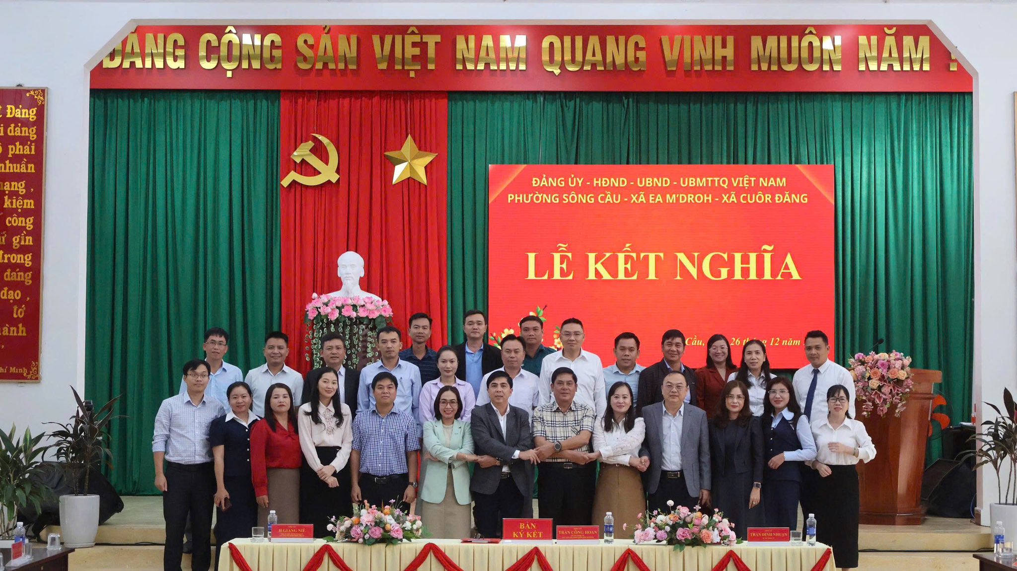 PHƯỜNG SÔNG CẦU – XÃ EA M’DROH – XÃ CUÔR ĐĂNG TỔ CHỨC LỄ KÝ KẾT NGHĨA, TĂNG CƯỜNG ĐOÀN KẾT, PHÁT TRIỂN TOÀN DIỆN